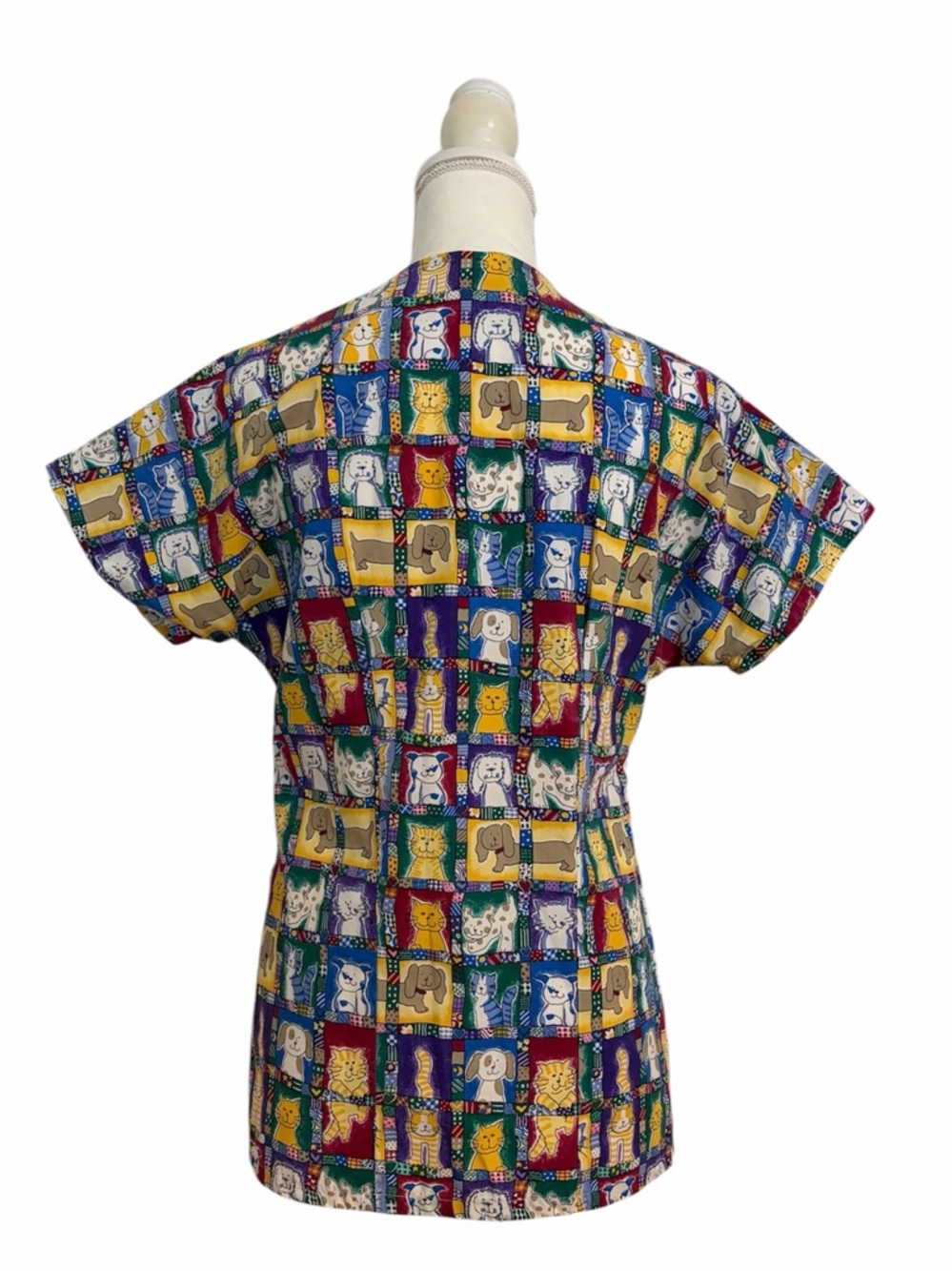 Barco Uniforms Multicolor Patchwork Cat & Dog Print Nursing Scrub Top Women’s XS - Picture 5 of 9